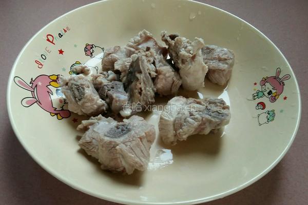 家常莲藕排骨汤的做法图解4