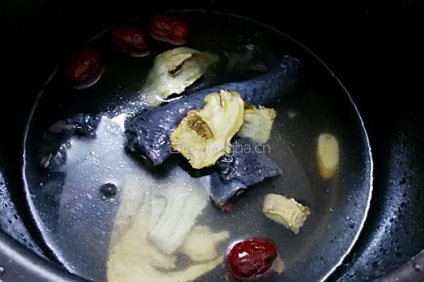 当归鸡汤的做法图解3