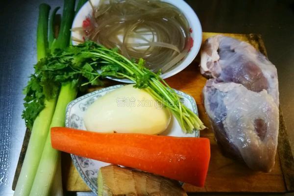 黄焖羊肉的做法图解1