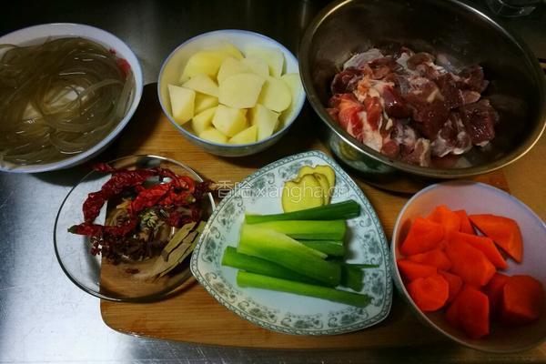 黄焖羊肉的做法图解2