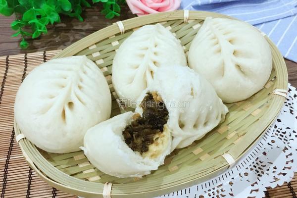 雪菜素包子的做法图解9