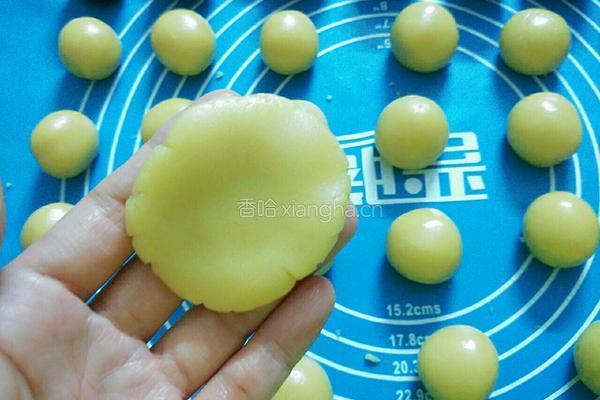 红豆馅月饼的做法图解5