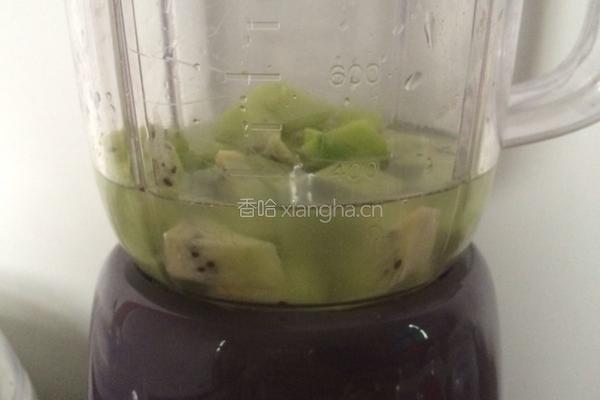 奇异果汁的做法图解2