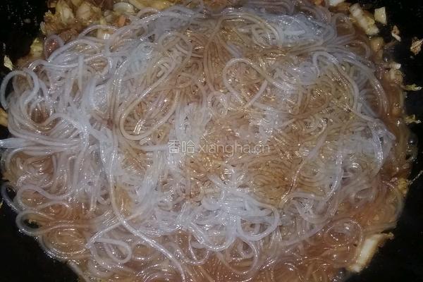 大白菜腌肉炒粉条的做法图解6