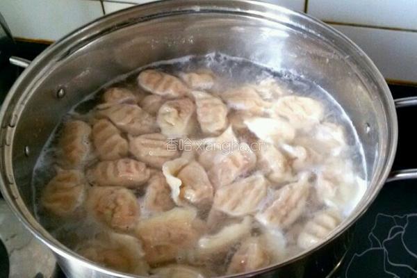 牛肉芹菜饺子的做法图解10