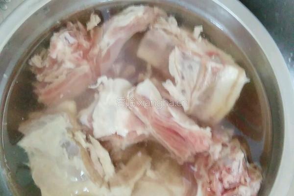 羊排炖萝卜的做法图解3