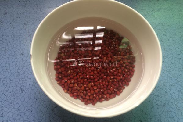 红豆牛奶冰的做法图解1