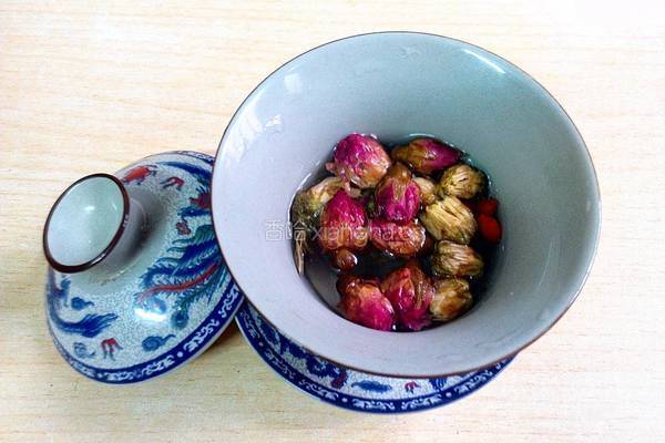菊花玫瑰茶的做法图解3