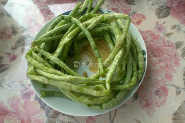 豆角麦饭的做法图解1
