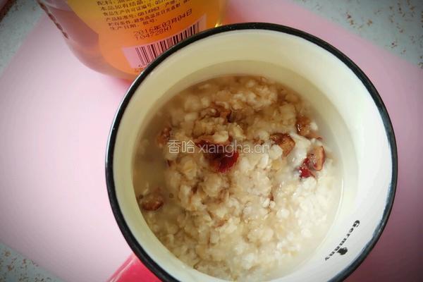 奶香红枣燕麦片的做法图解4