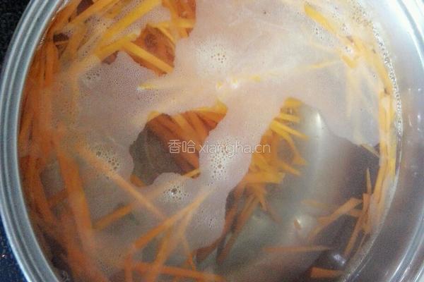 胡萝卜鸡蛋饺子的做法图解2