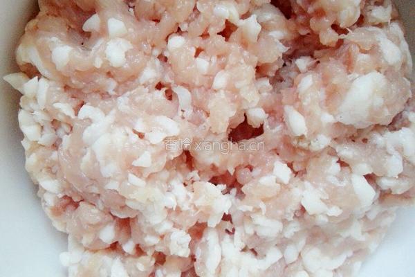 香菇肉饺子的做法图解1