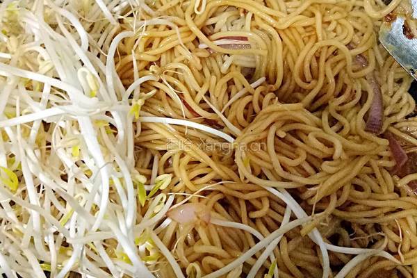 广式豉油皇炒面的做法图解8