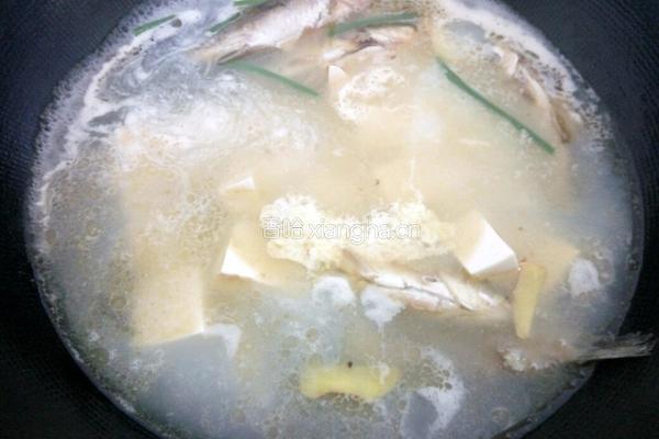 野生鲫鱼豆腐汤的做法图解7