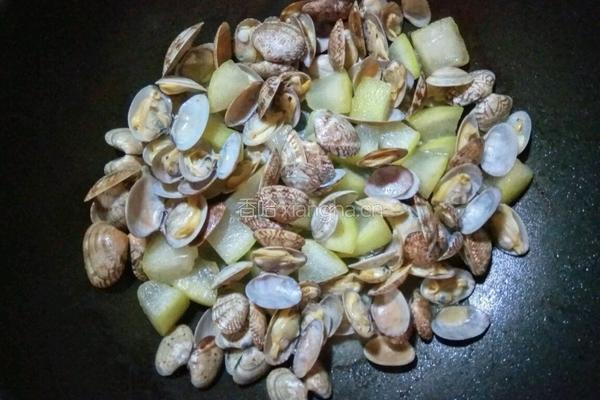 蛤蜊炒冬瓜的做法图解7