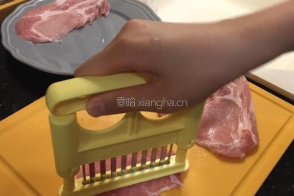 韩式炸猪排的做法图解1