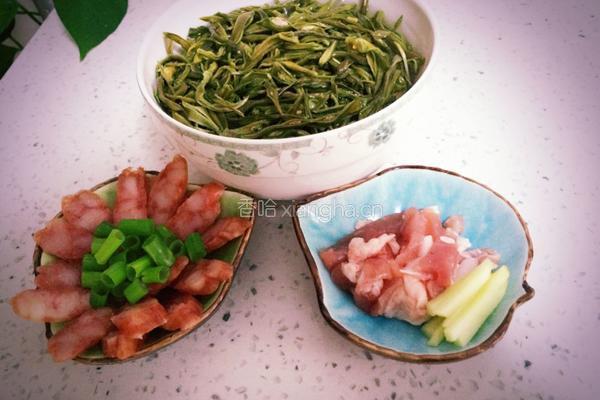 腊肠炖干豆角的做法图解5