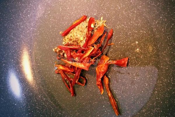 腊肠炖干豆角的做法图解8