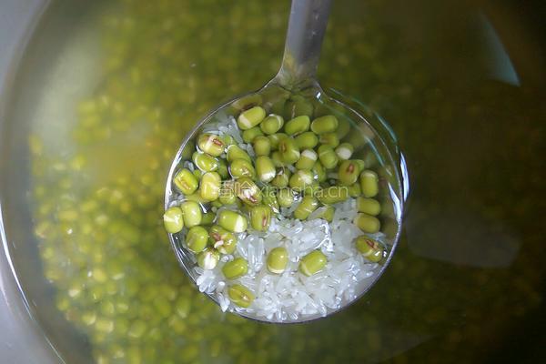 绿豆海带粥的做法图解4