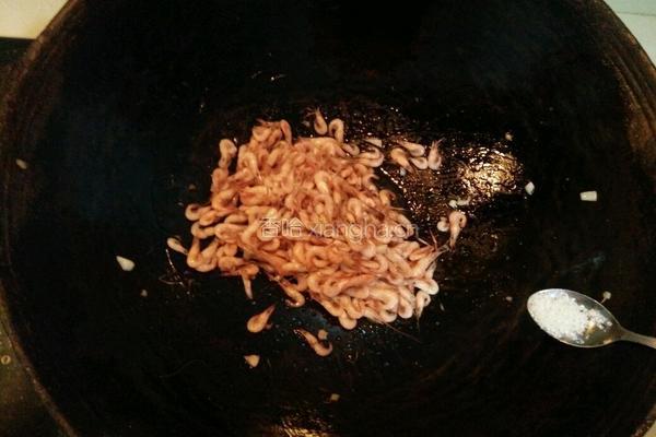 香葱爆小虾的做法图解7