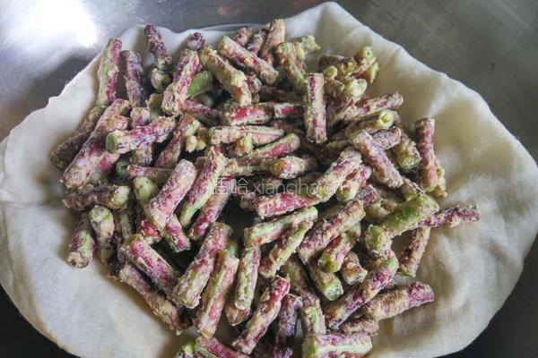 粉蒸豆角的做法图解4