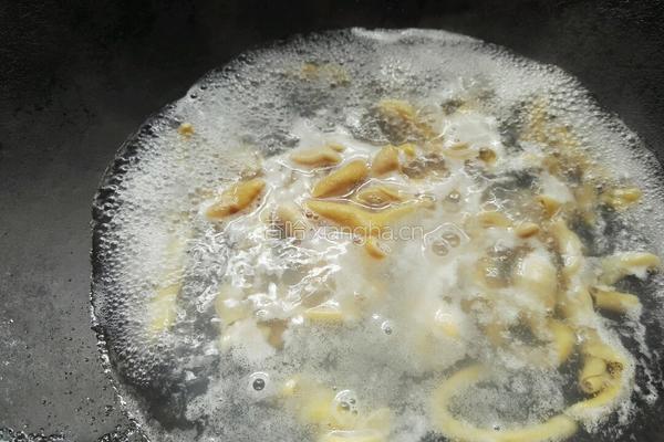 鸭肠炒饭的做法图解3