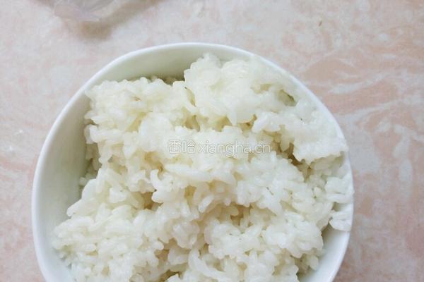 米饭鸡蛋饼的做法图解2