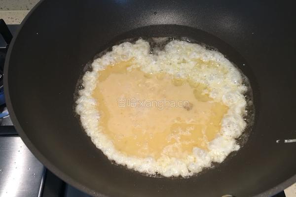 香菜炒鹅蛋的做法图解4