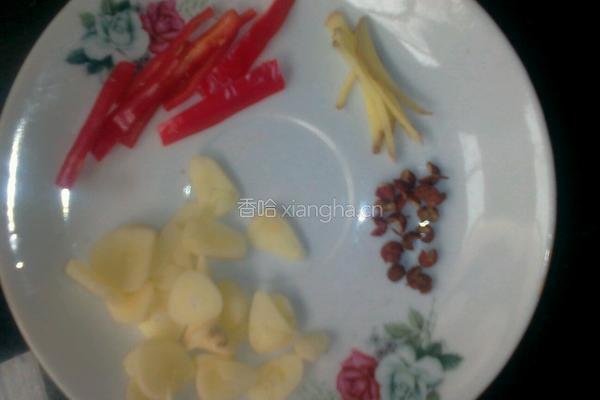 酸菜炒粉条的做法图解3