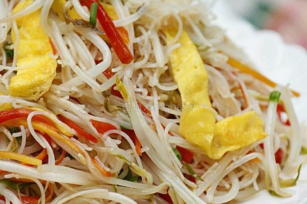 绿豆芽炒面的做法图解17