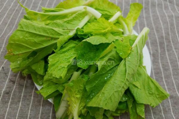 小白菜炒豆筋的做法图解1
