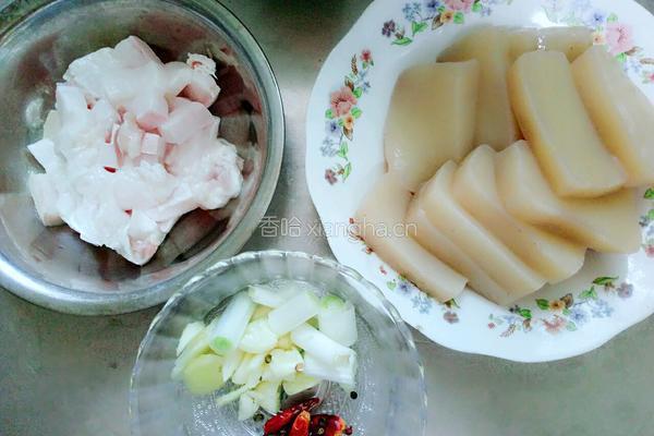 魔芋烧肉的做法图解1