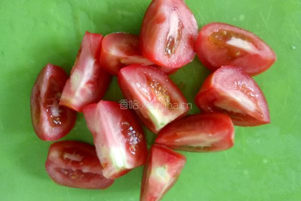 西红柿玉米排骨汤的做法图解4