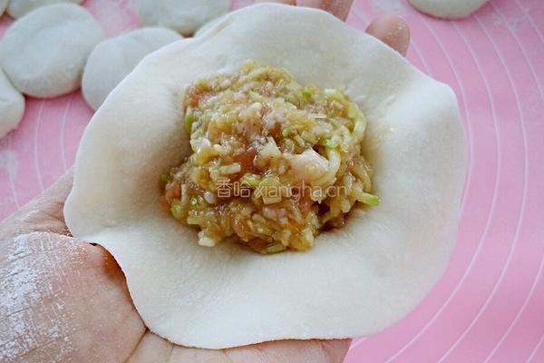 西葫芦包子的做法图解18