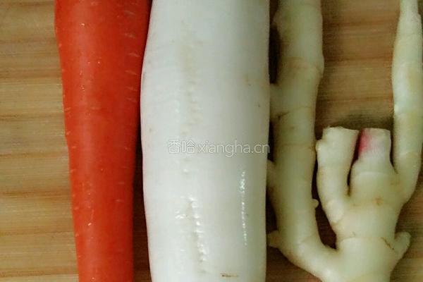 开胃酸菜的做法图解1