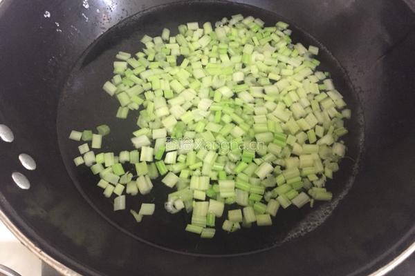 芹菜牛肉末的做法图解5