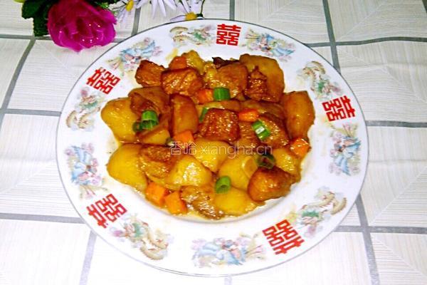 土豆烧猪肉的做法图解7
