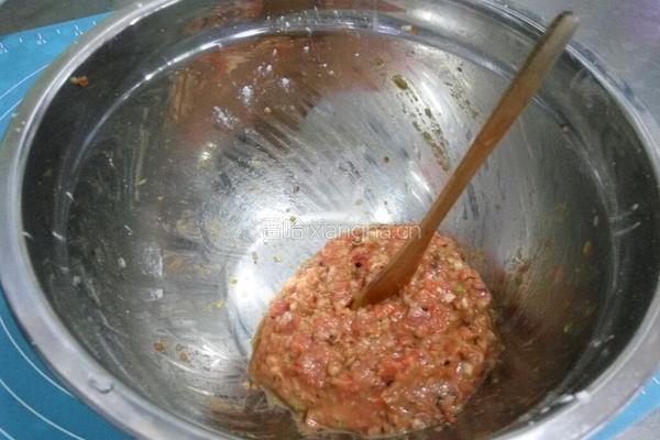 番茄牛肉丸子汤的做法图解2