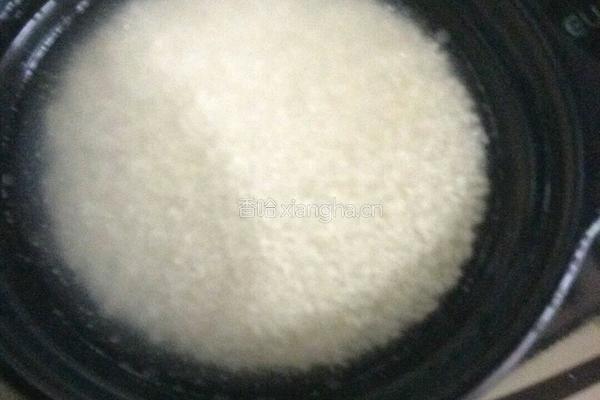 腊味煲仔饭的做法图解1