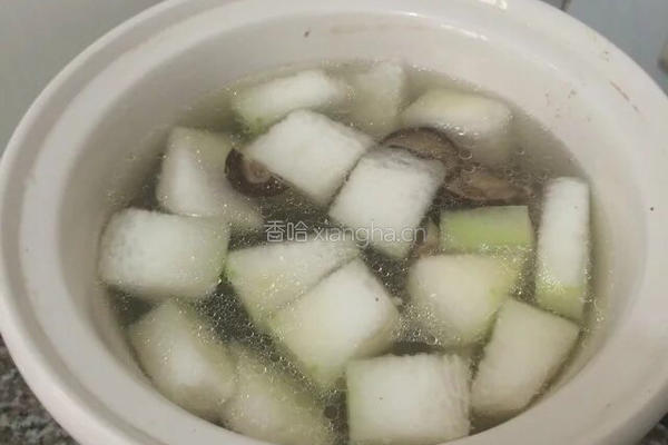 冬瓜大骨头汤的做法图解5