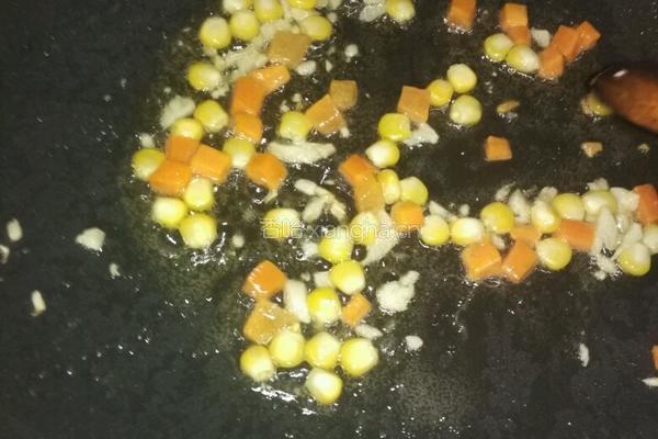 嫩黄豆炒瘦肉的做法图解7