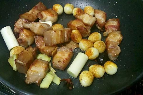 虎皮鹌鹑蛋烧肉的做法图解7