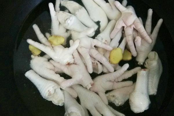鸡爪炖土豆的做法图解5