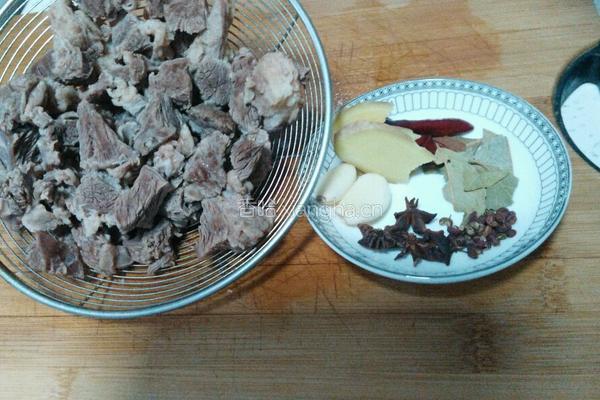 土豆炖牛肉的做法图解3
