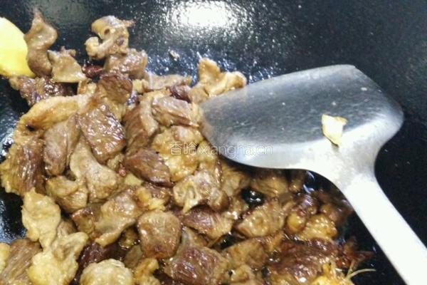 土豆炖牛肉的做法图解4