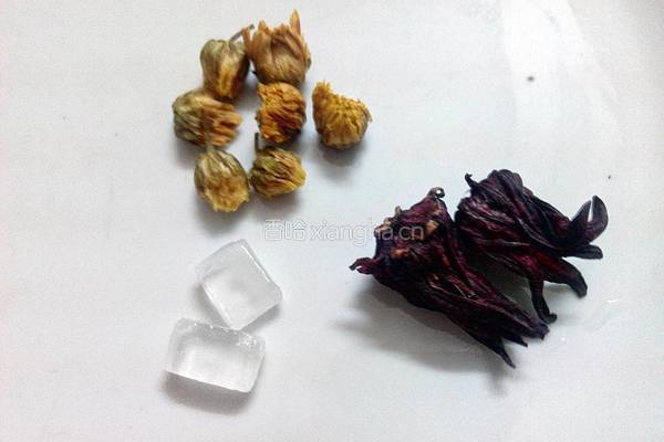 洛神菊花茶的做法图解1