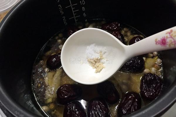 红枣花生煲鸡爪的做法图解5