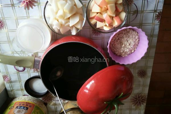 燕麦牛奶水果粥的做法图解1