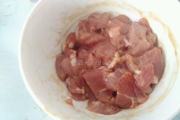 猪肉炒豆腐的做法图解1