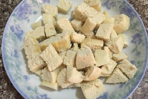蛋炒馒头的做法图解2